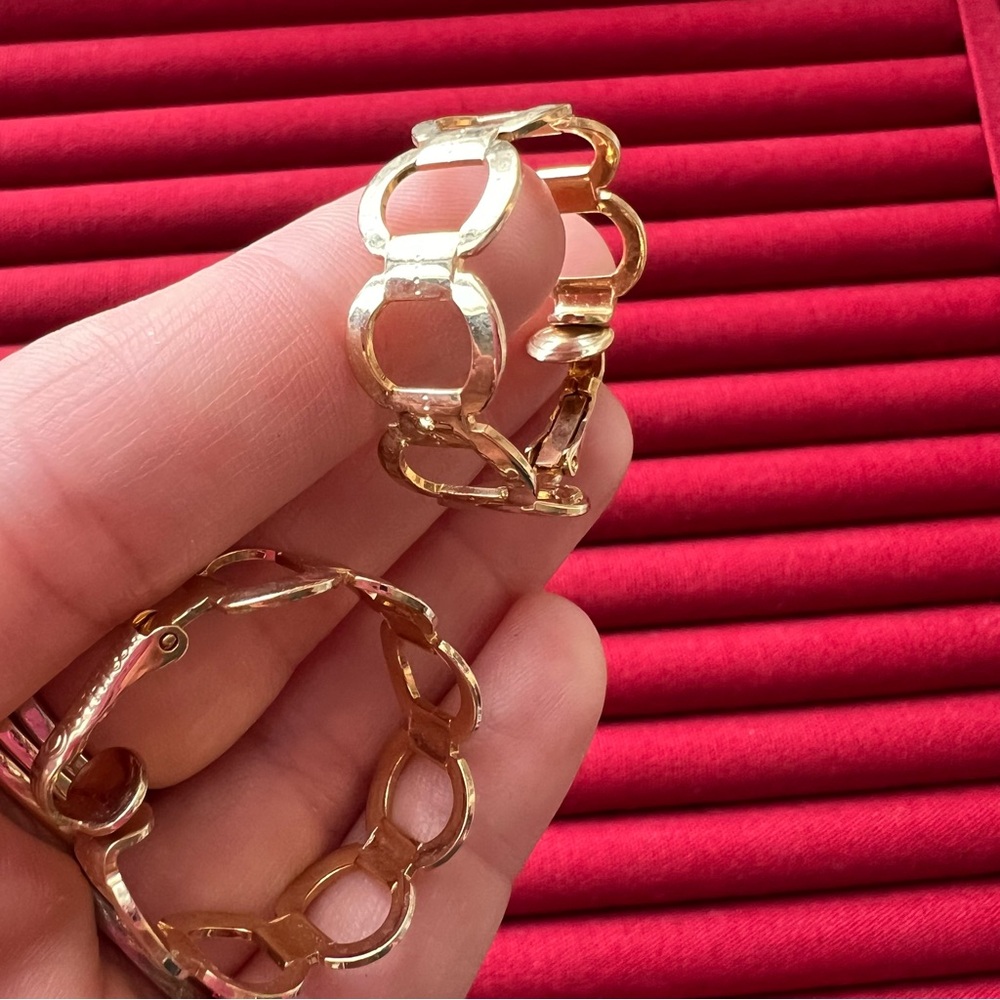 Sarah Cov Gold Tone Link Hoop Clip On Earrings - Women's Fashion Jewelry - Picture 6 of 6